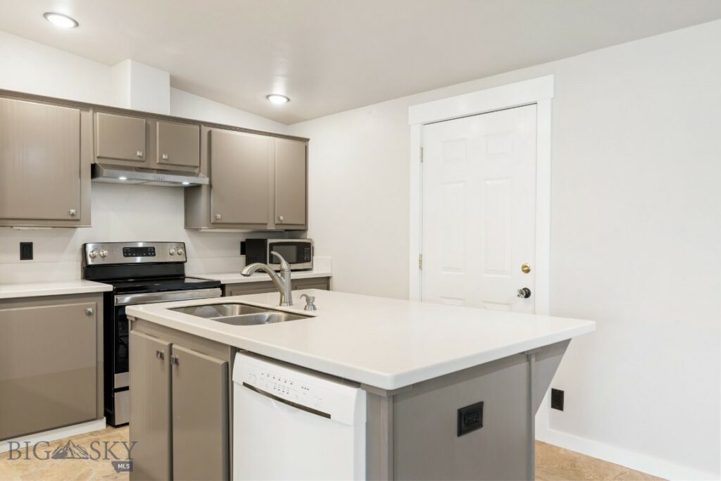 109 Run Way Lane, Livingston MT 59047