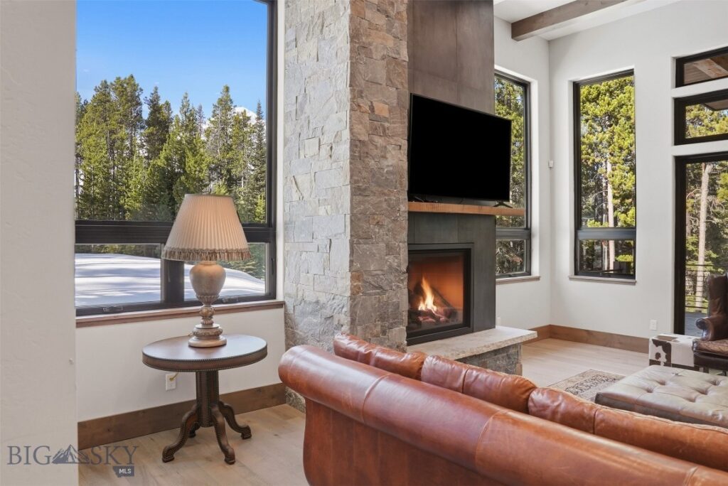 11 Speaking Eagle, Big Sky MT 59716