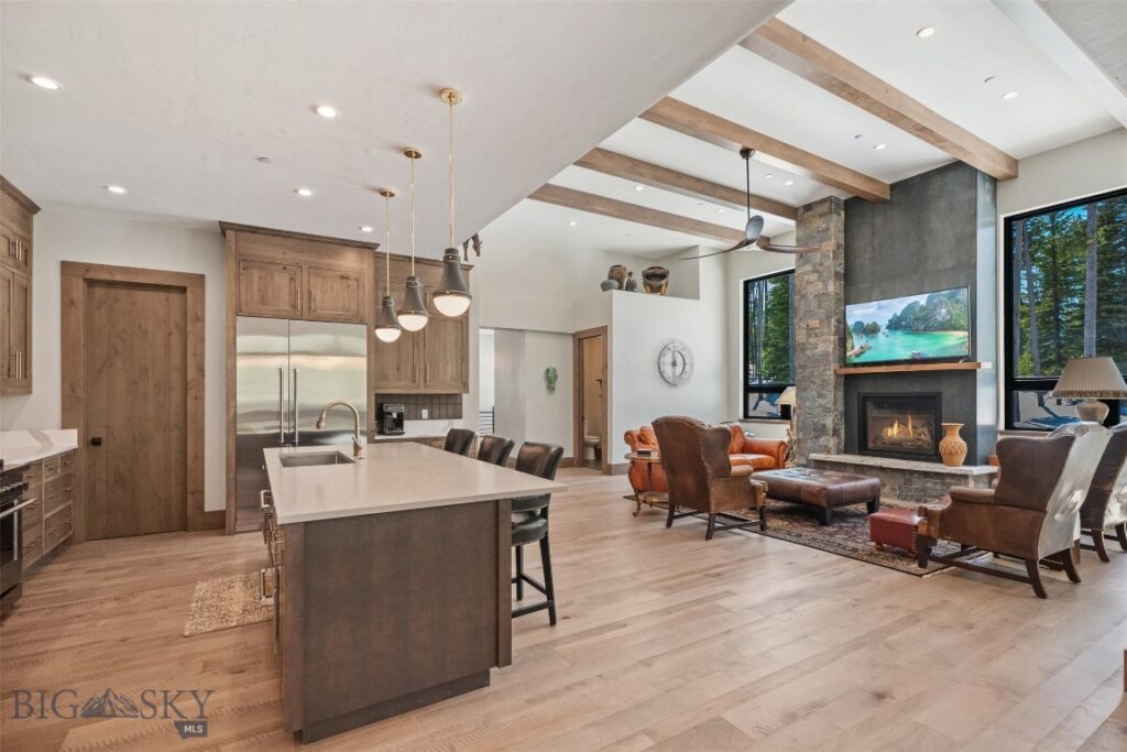 11 Speaking Eagle, Big Sky MT 59716