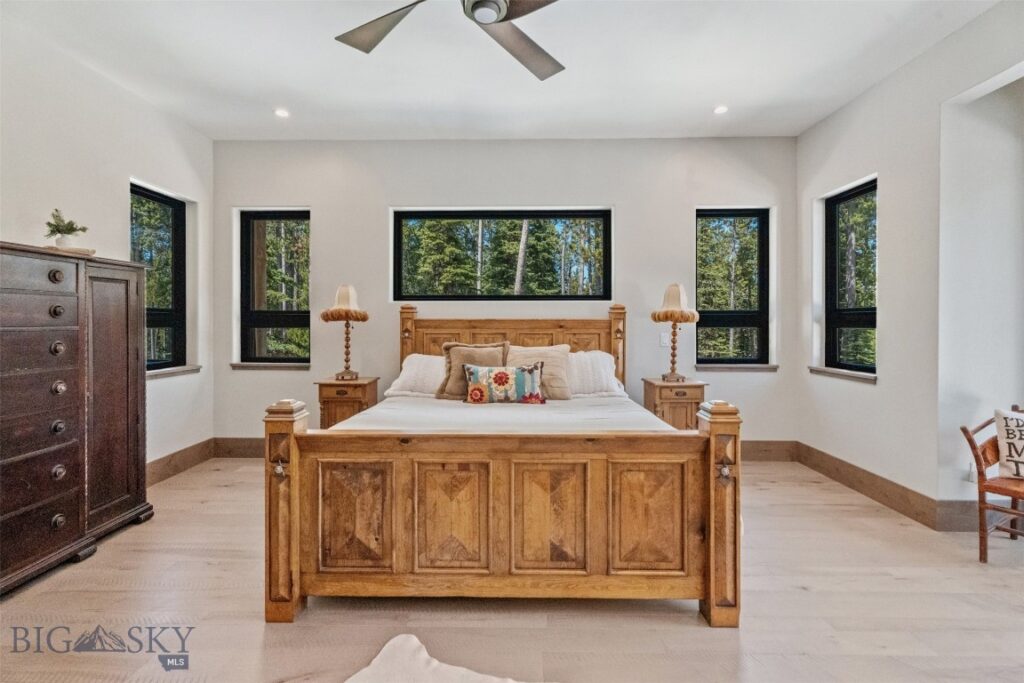 11 Speaking Eagle, Big Sky MT 59716