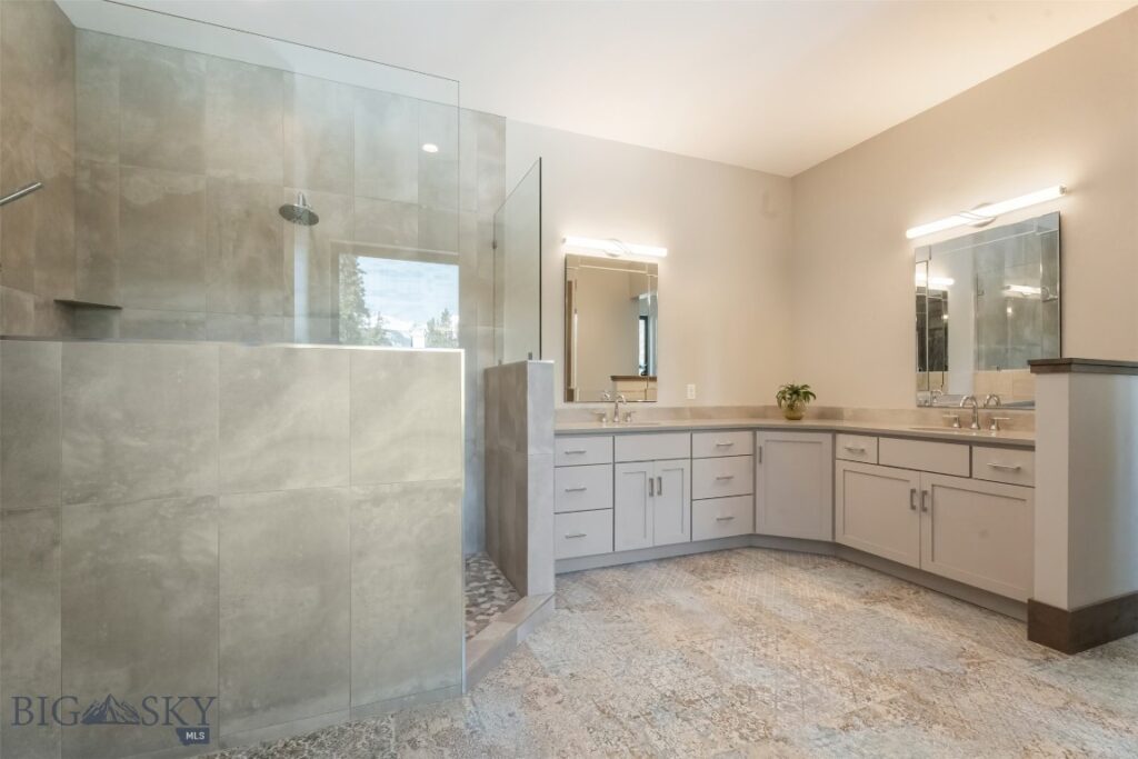 11 Speaking Eagle, Big Sky MT 59716