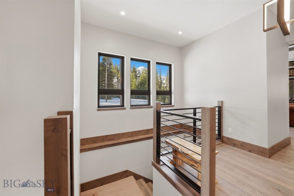 11 Speaking Eagle, Big Sky MT 59716