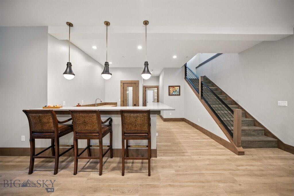 11 Speaking Eagle, Big Sky MT 59716