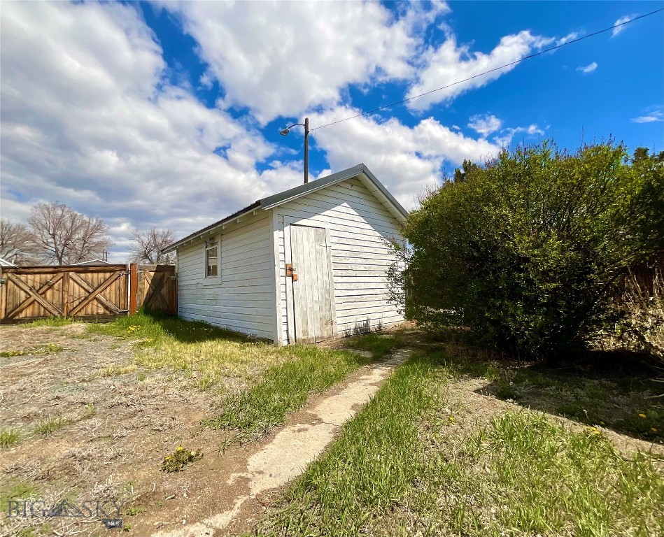 110 N Whitehall Street, Whitehall MT 59759
