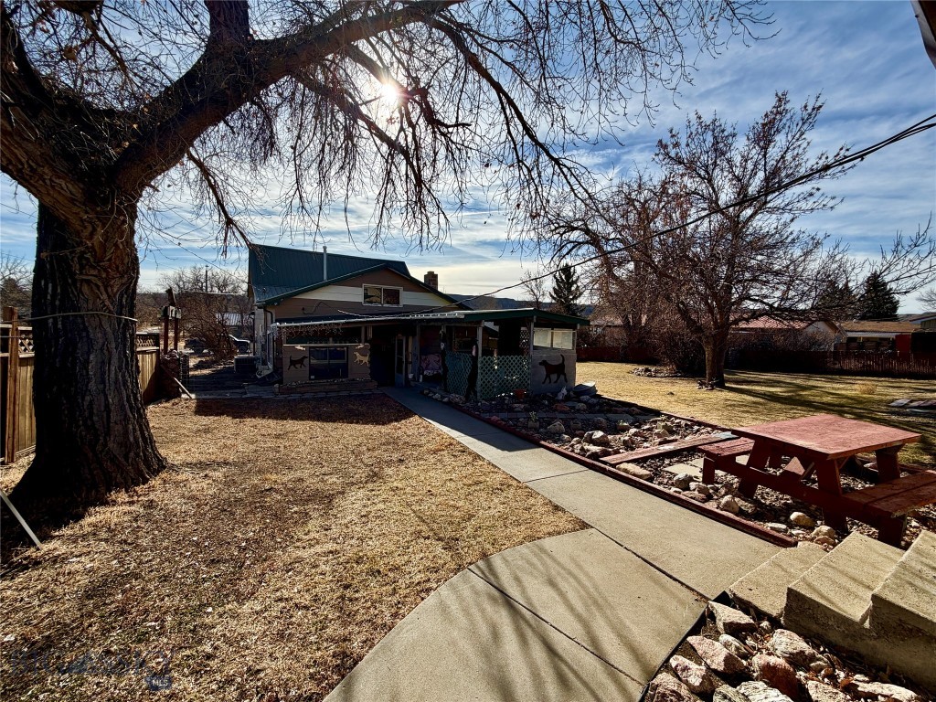 1122 Saint Charles Street, Fort Benton MT 59442