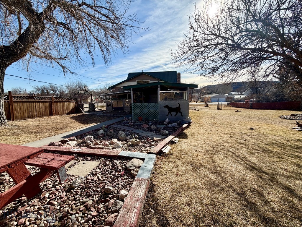 1122 Saint Charles Street, Fort Benton MT 59442