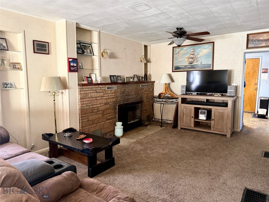 1122 Saint Charles Street, Fort Benton MT 59442