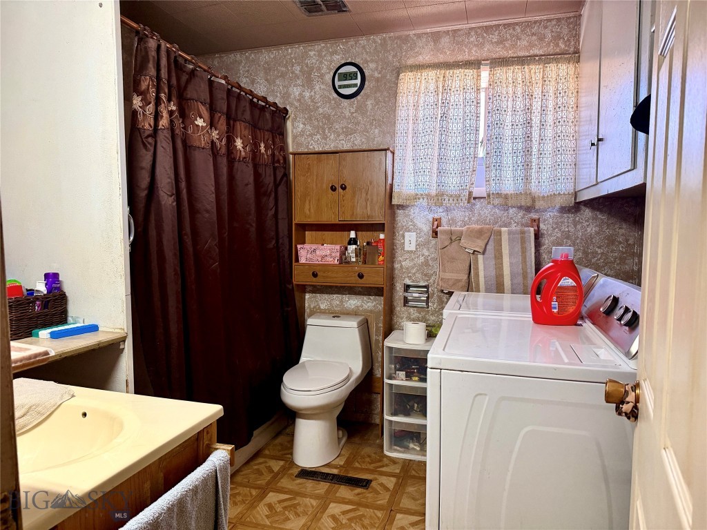 1122 Saint Charles Street, Fort Benton MT 59442