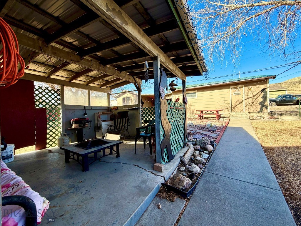 1122 Saint Charles Street, Fort Benton MT 59442