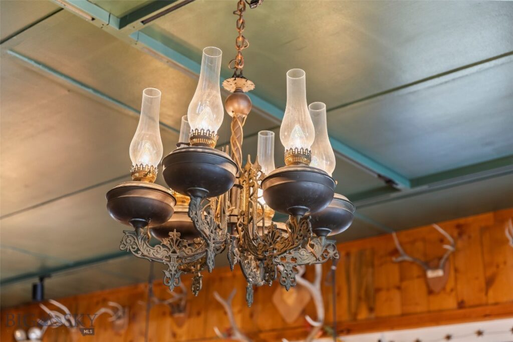 118 & 118 1/2 W Wallace Street, Virginia City MT 59755