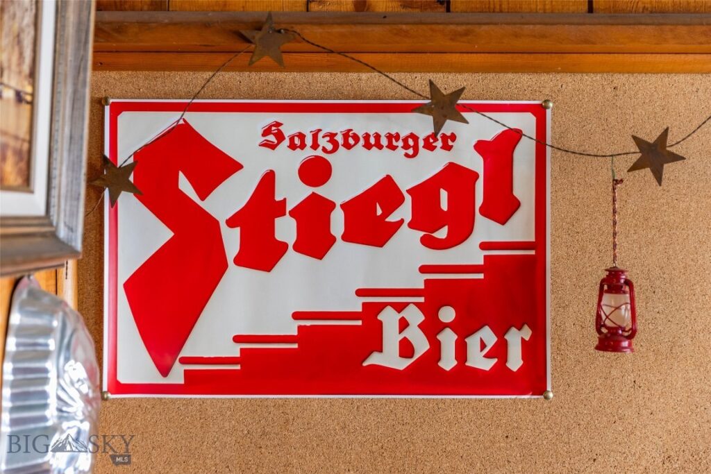 118 & 118 1/2 W Wallace Street, Virginia City MT 59755