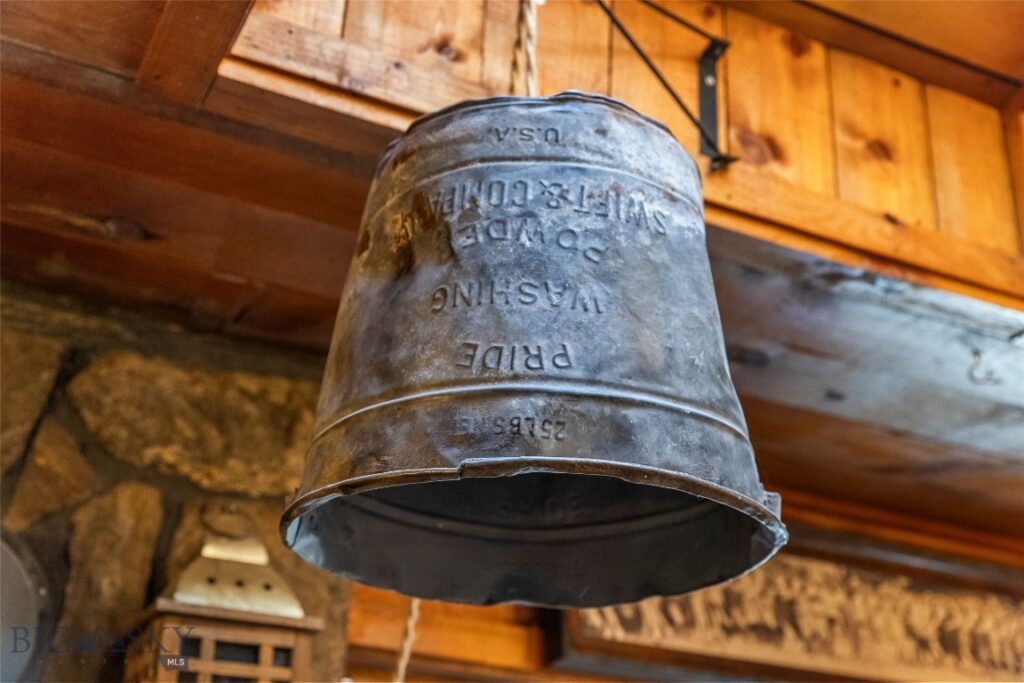 118 & 118 1/2 W Wallace Street, Virginia City MT 59755