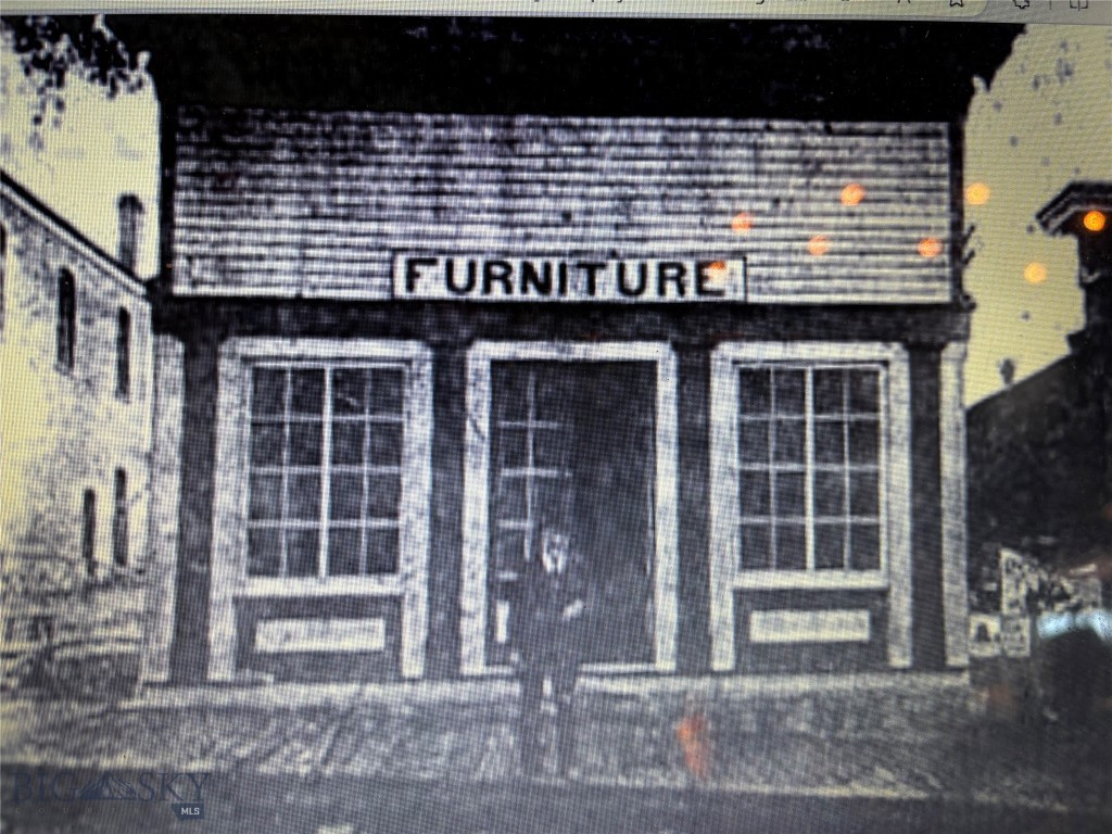 118 & 118 1/2 W Wallace Street, Virginia City MT 59755