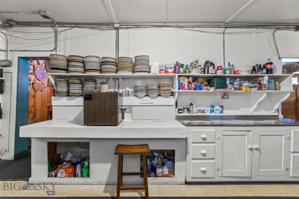 118 & 118 1/2 W Wallace Street, Virginia City MT 59755