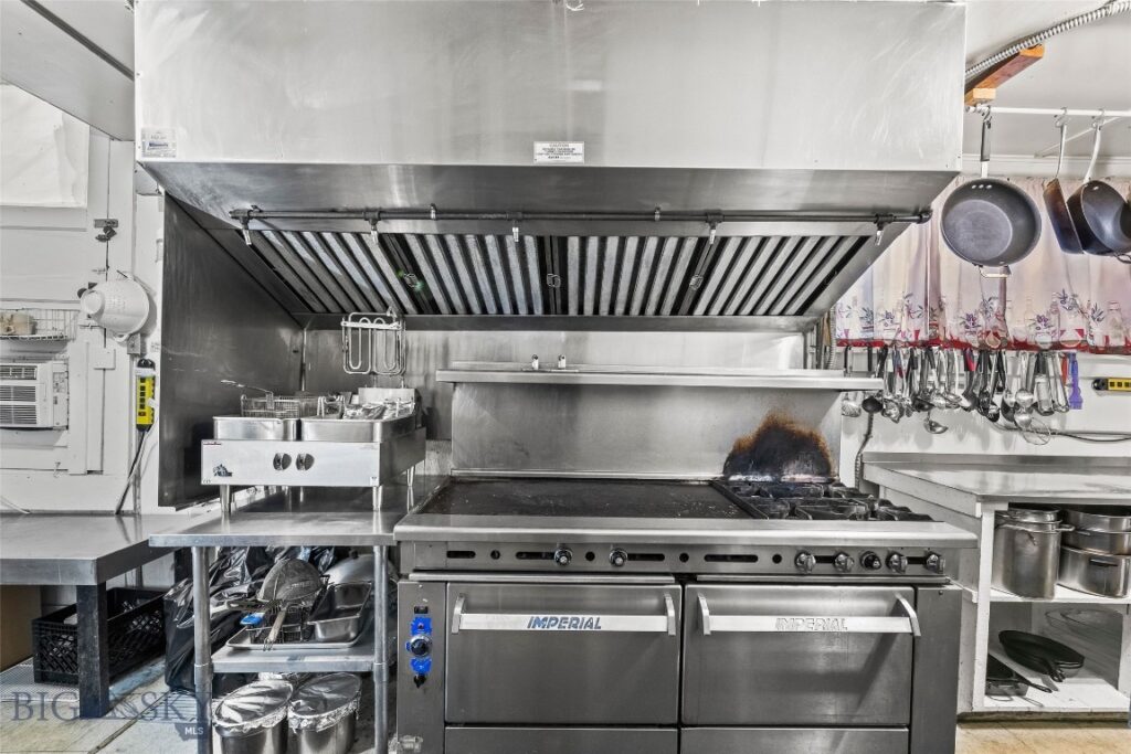 118 & 118 1/2 W Wallace Street, Virginia City MT 59755