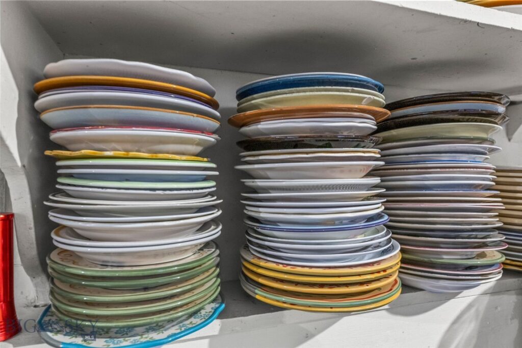 118 & 118 1/2 W Wallace Street, Virginia City MT 59755