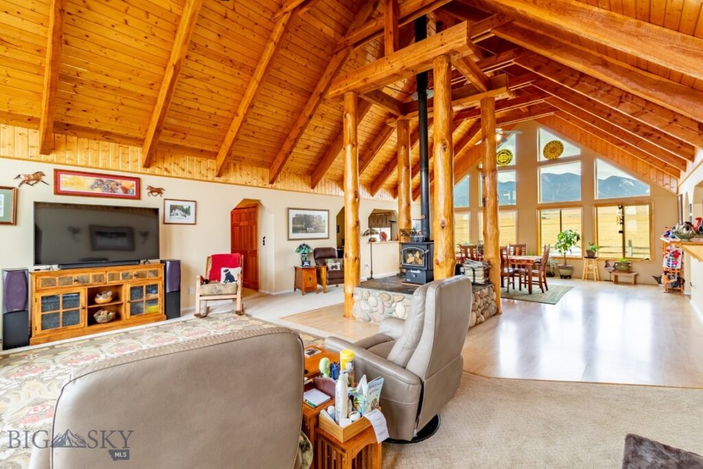 12 Bench Road, Whitehall MT 59759