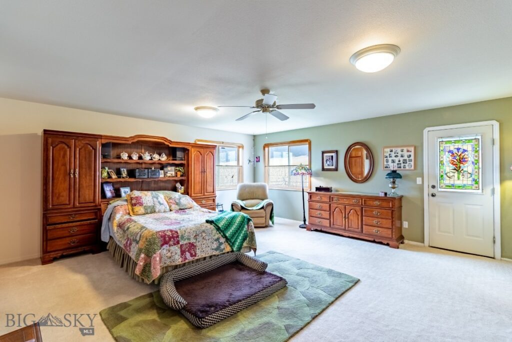 12 Bench Road, Whitehall MT 59759