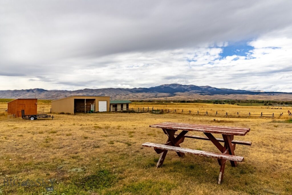 12 Bench Road, Whitehall MT 59759
