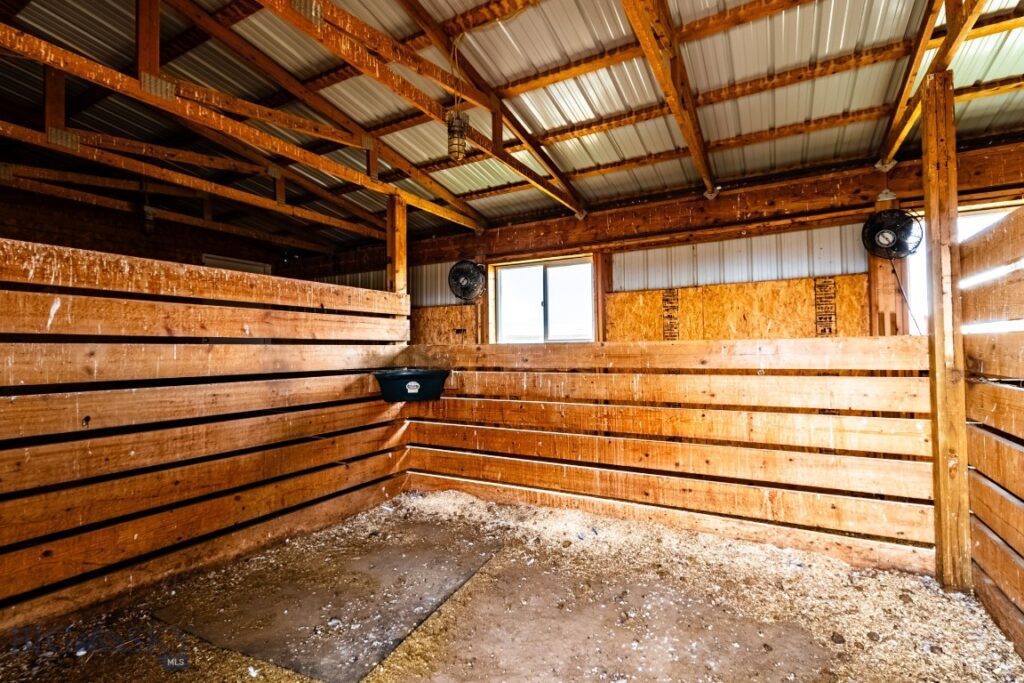 12 Bench Road, Whitehall MT 59759