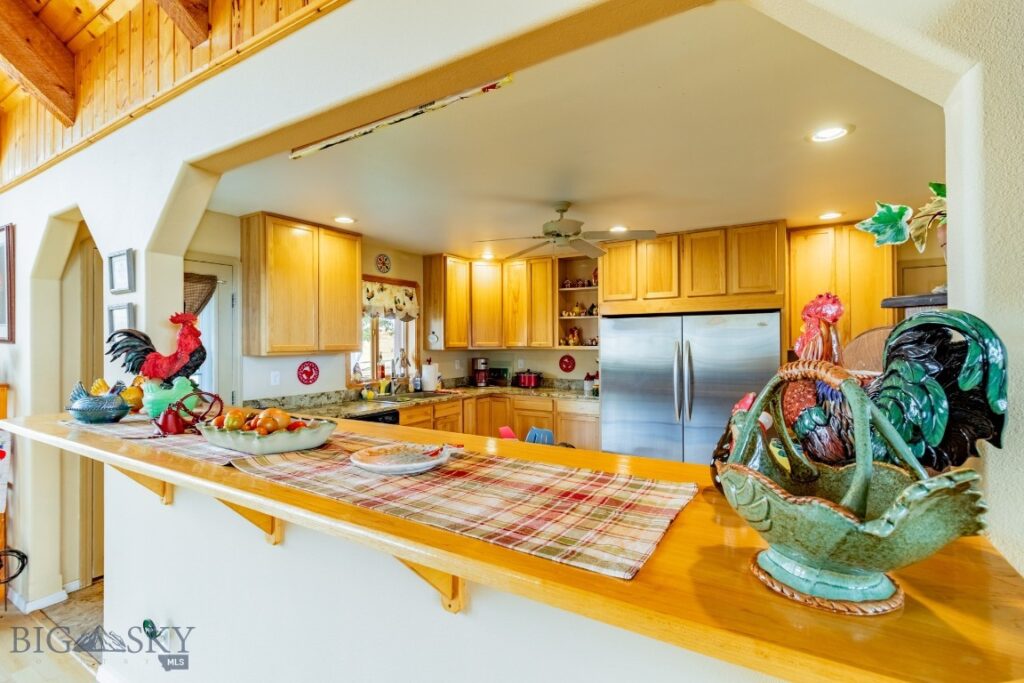 12 Bench Road, Whitehall MT 59759