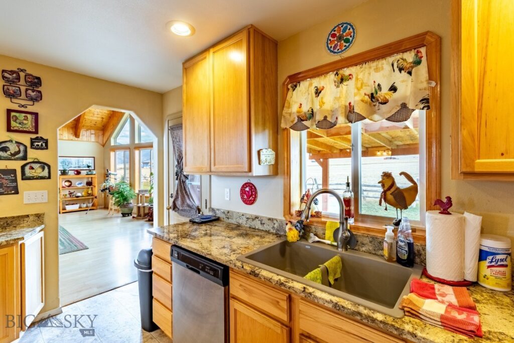 12 Bench Road, Whitehall MT 59759