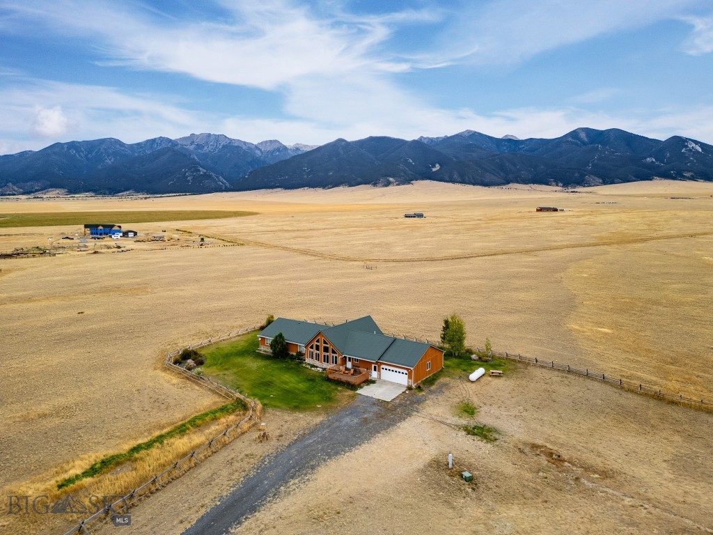 12 Bench Road, Whitehall MT 59759