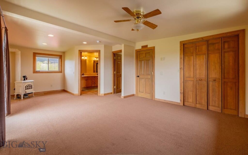 12 Comanche, Red Lodge MT 59068