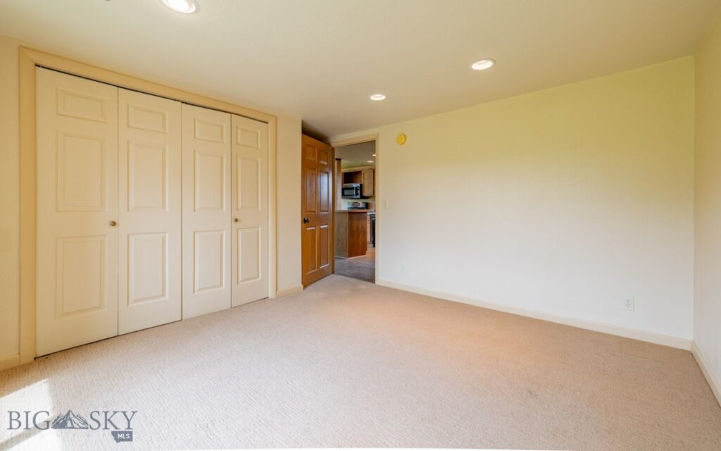 12 Comanche, Red Lodge MT 59068