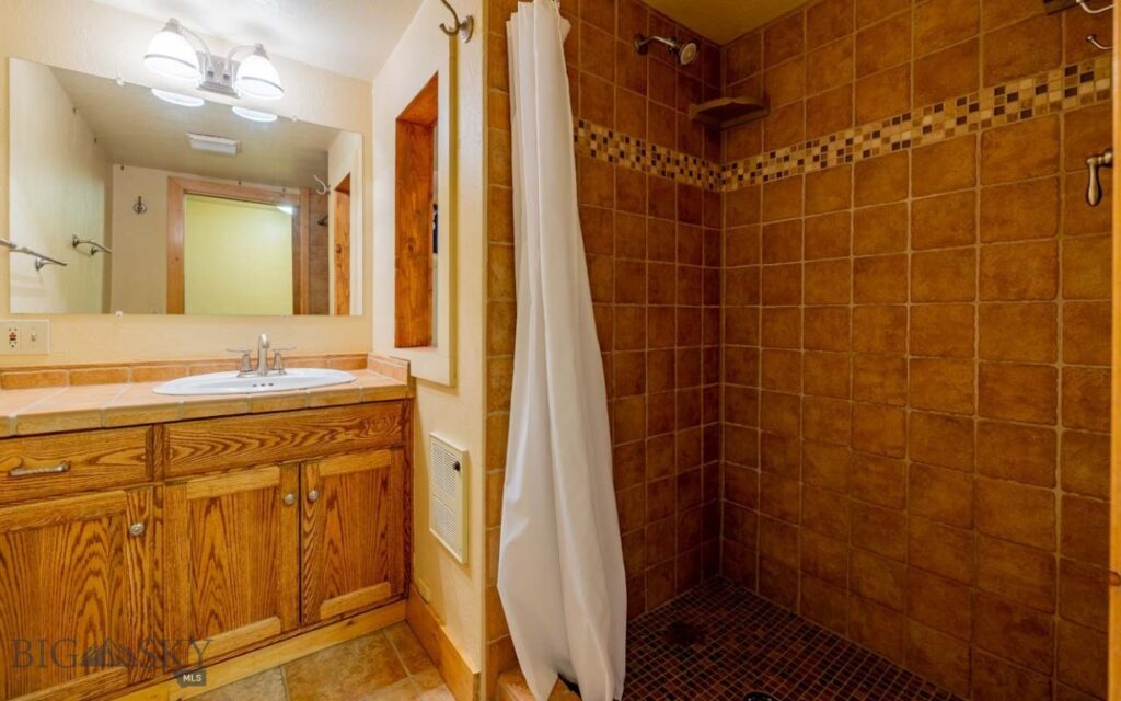 12 Comanche, Red Lodge MT 59068