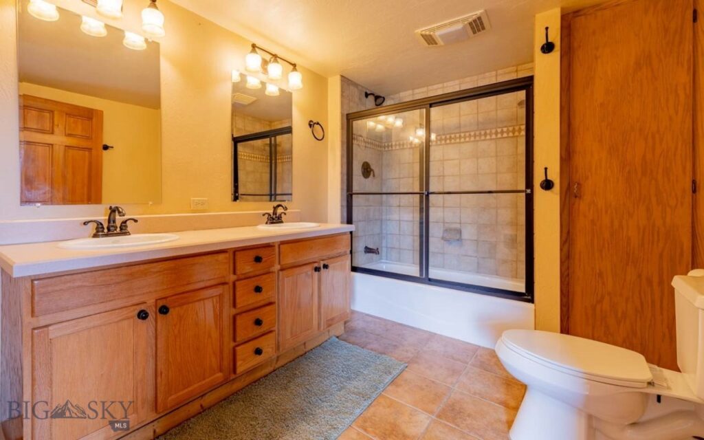 12 Comanche, Red Lodge MT 59068