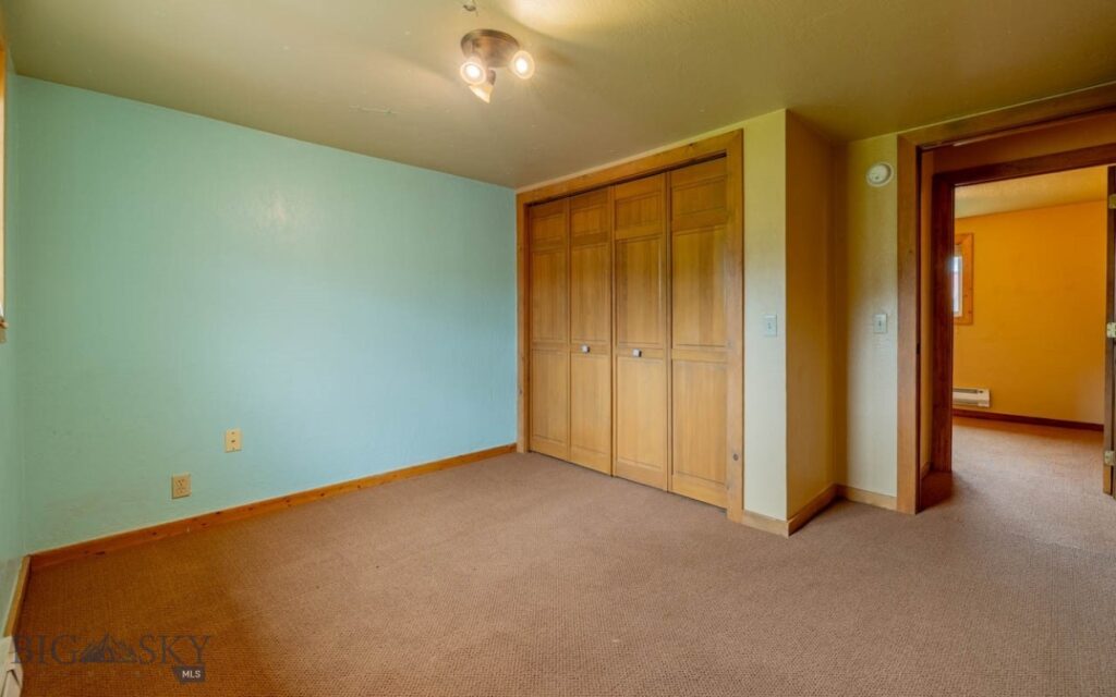 12 Comanche, Red Lodge MT 59068