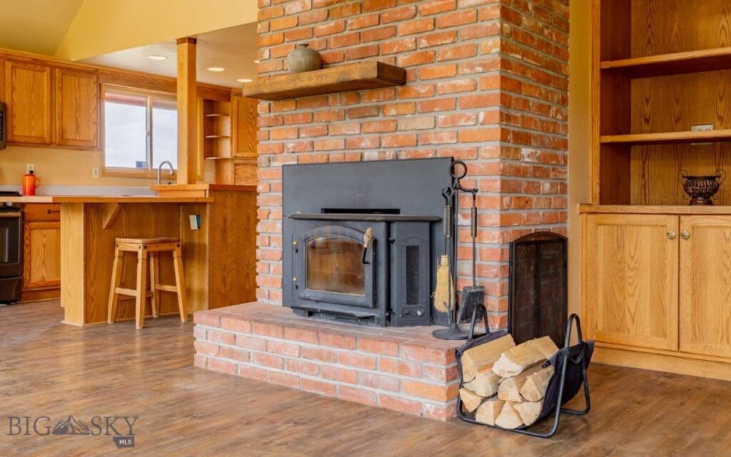 12 Comanche, Red Lodge MT 59068