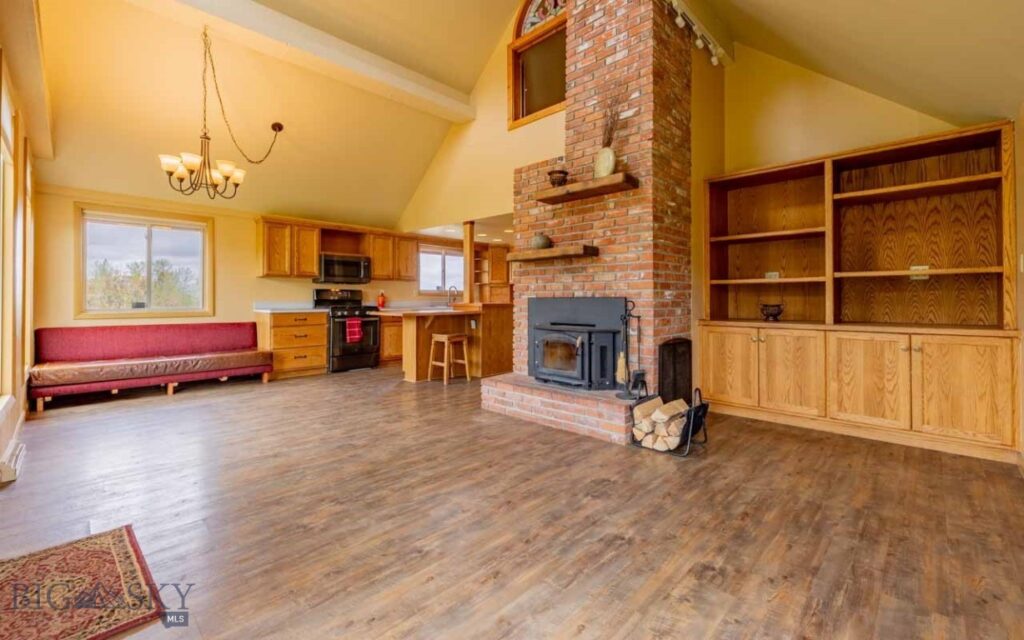 12 Comanche, Red Lodge MT 59068