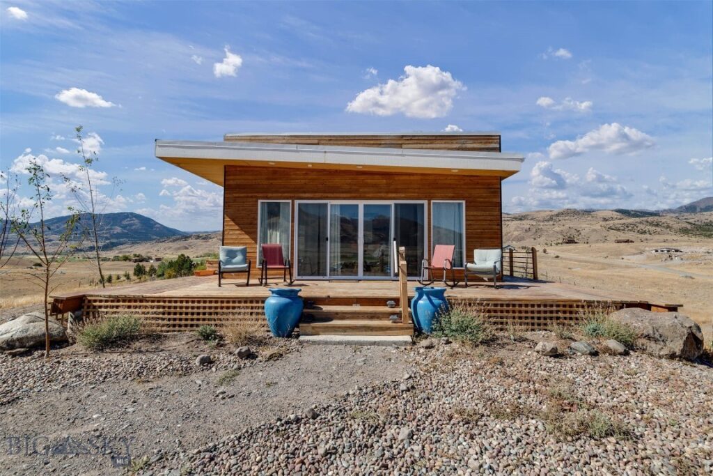 120 Arcturus Drive, Emigrant MT 59027