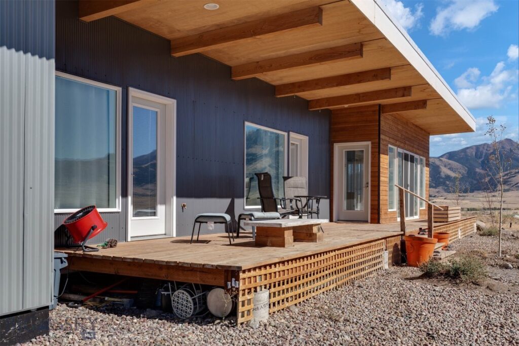 120 Arcturus Drive, Emigrant MT 59027