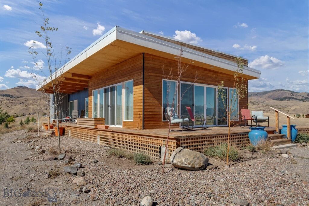 120 Arcturus Drive, Emigrant MT 59027