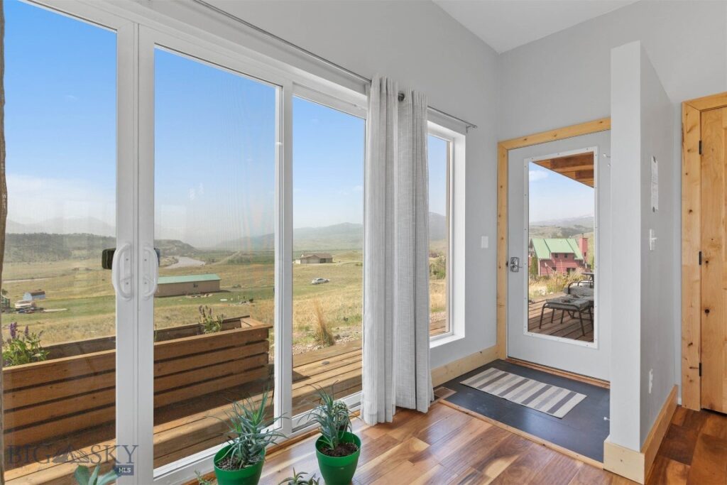 120 Arcturus Drive, Emigrant MT 59027