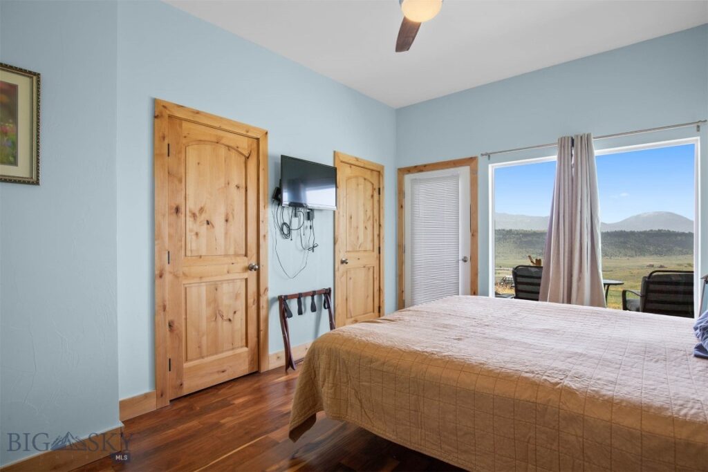 120 Arcturus Drive, Emigrant MT 59027