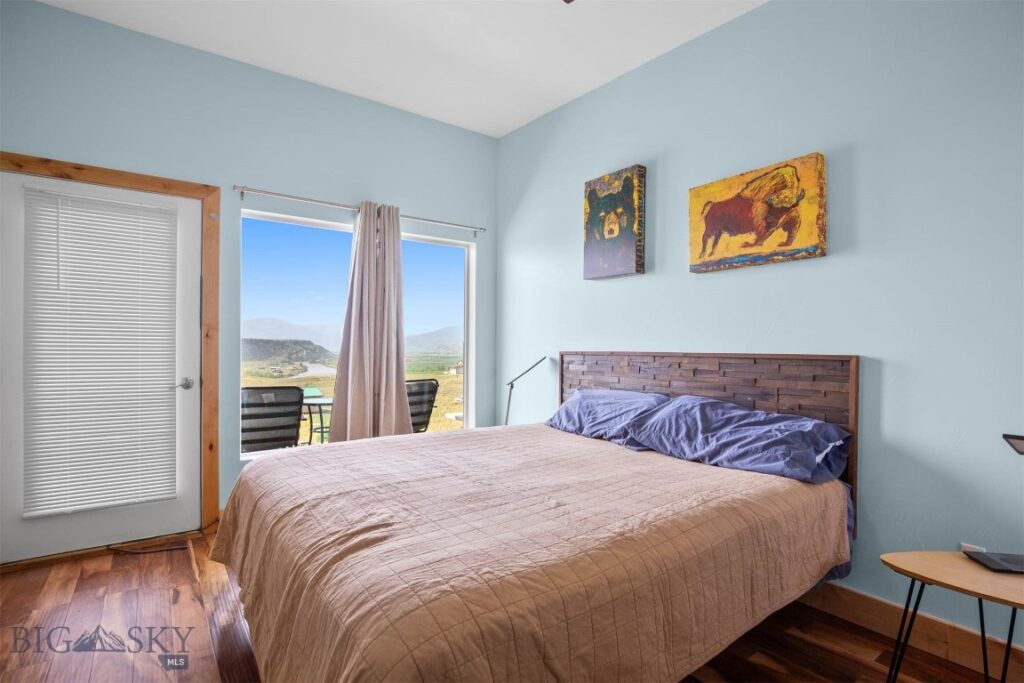 120 Arcturus Drive, Emigrant MT 59027