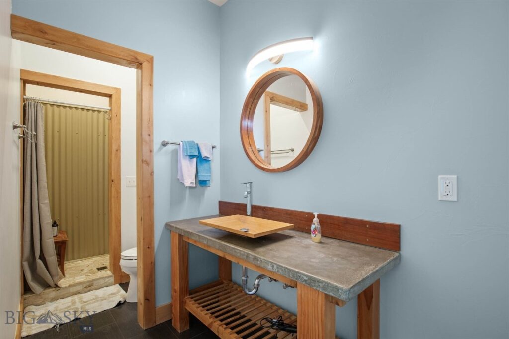 120 Arcturus Drive, Emigrant MT 59027