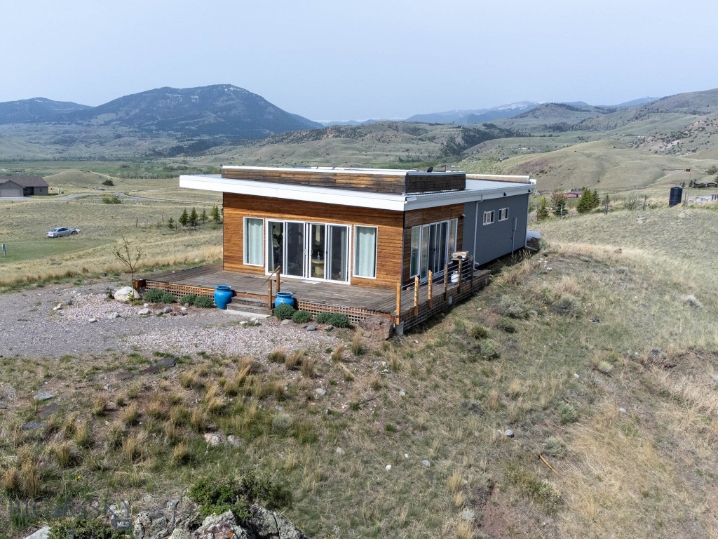 120 Arcturus Drive, Emigrant MT 59027