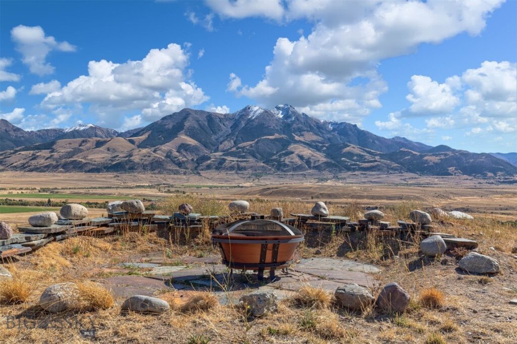 120 Arcturus Drive, Emigrant MT 59027