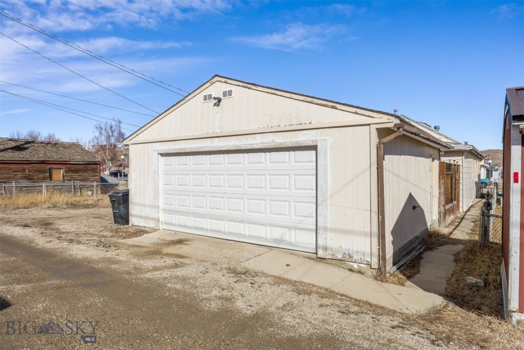 1207 E 5th Street, Anaconda MT 59711
