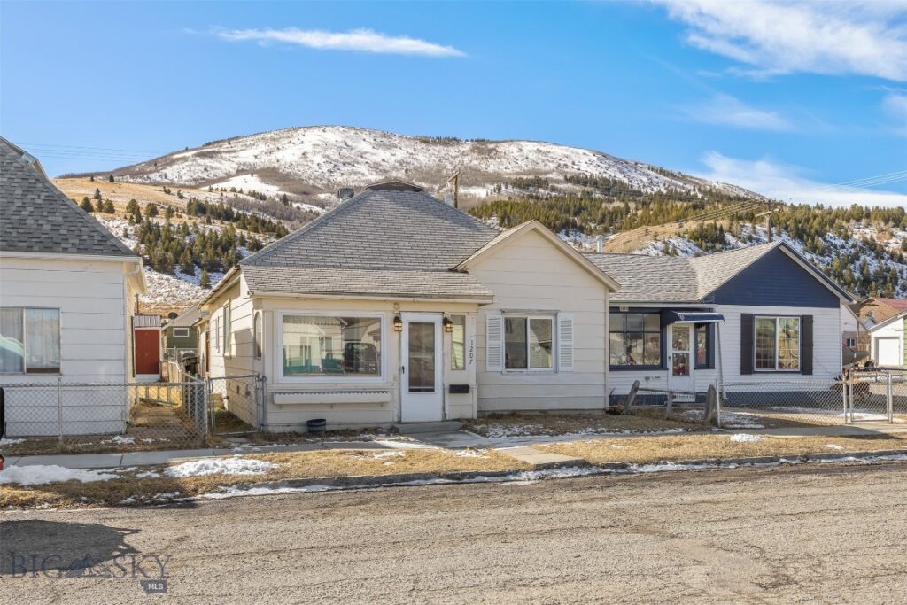 1207 E 5th Street, Anaconda MT 59711
