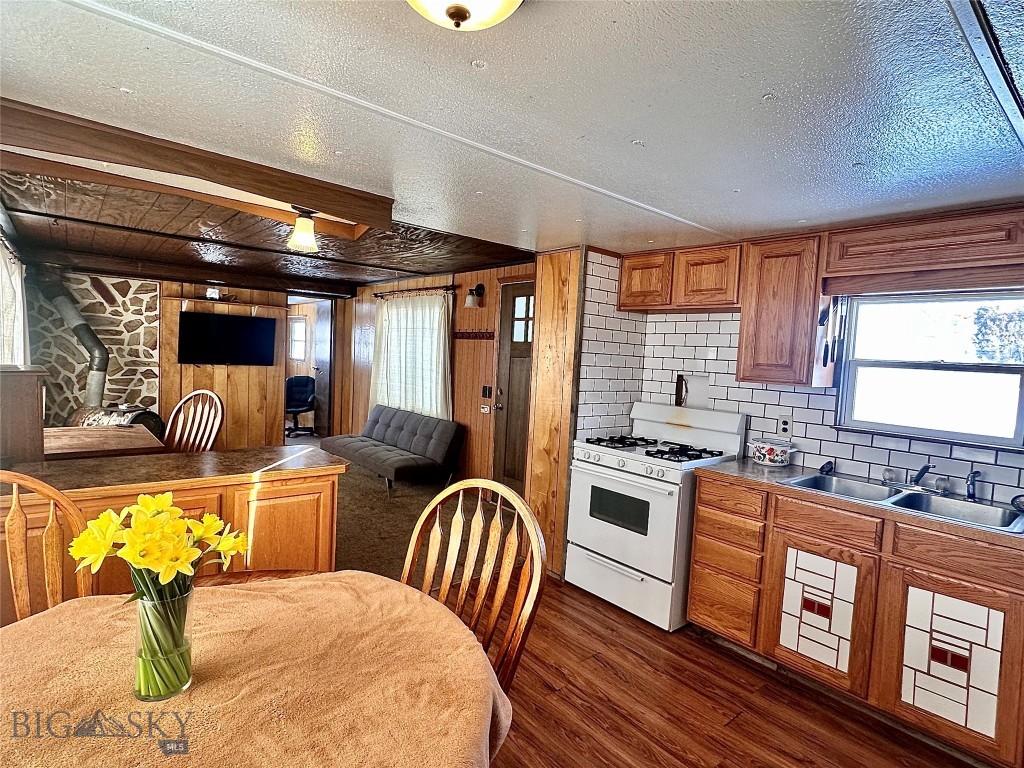 12193 Old Coach Road, Three Forks MT 59752