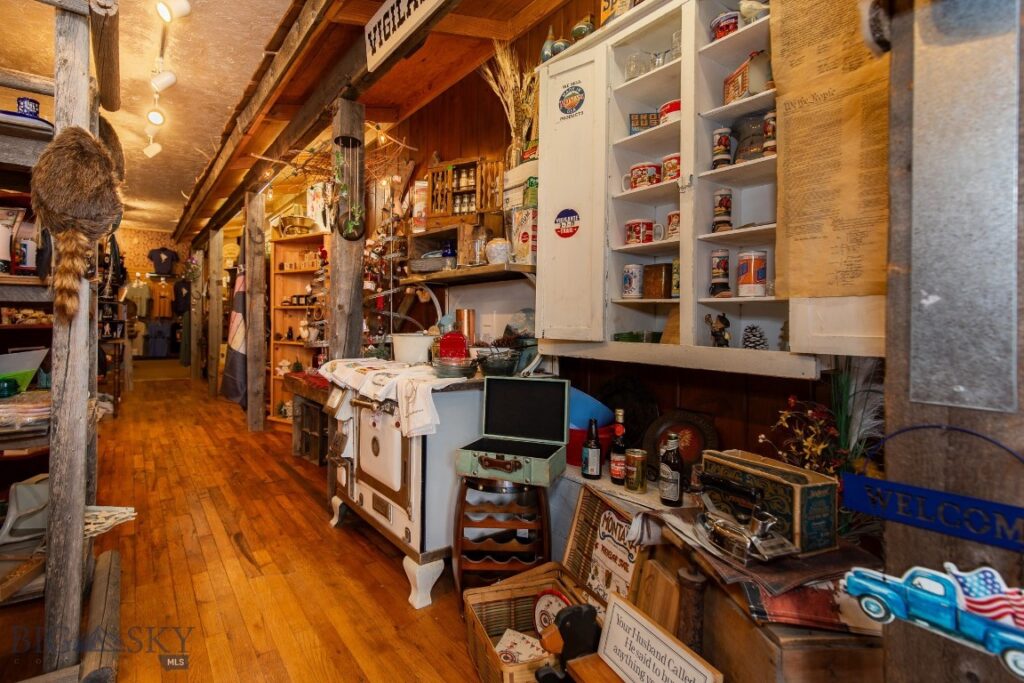 122 W Wallace Street, Virginia City MT 59755