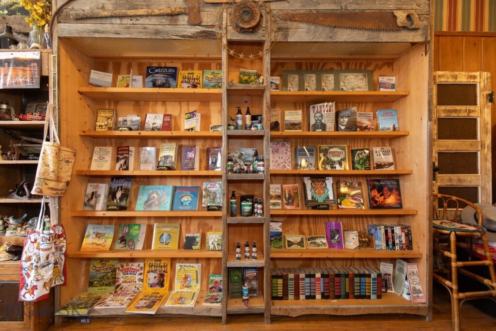 122 W Wallace Street, Virginia City MT 59755