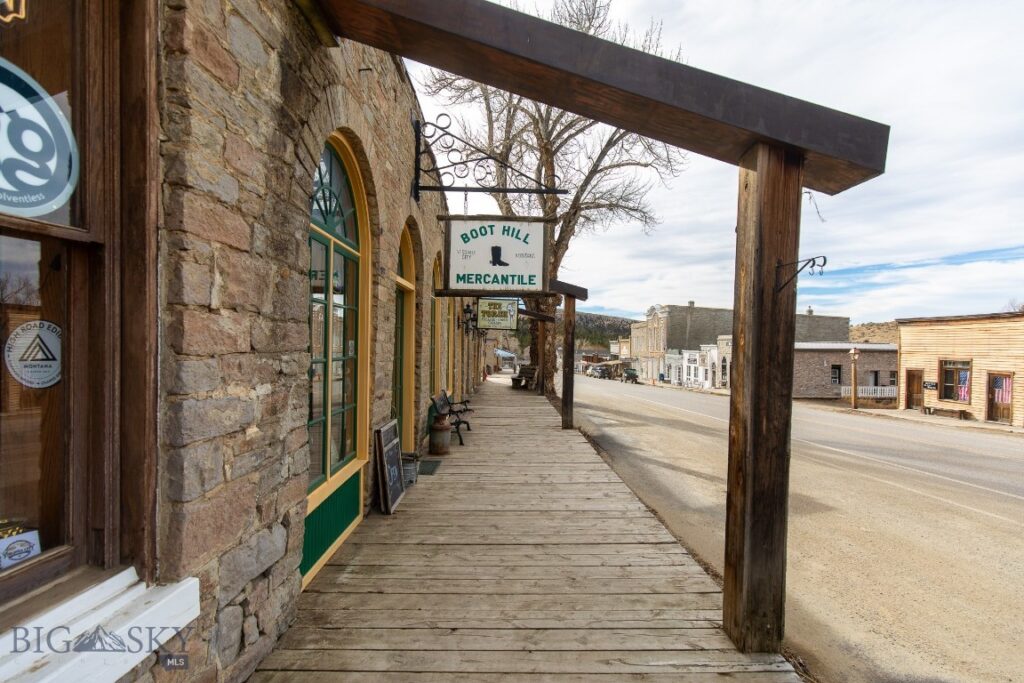 122 W Wallace Street, Virginia City MT 59755