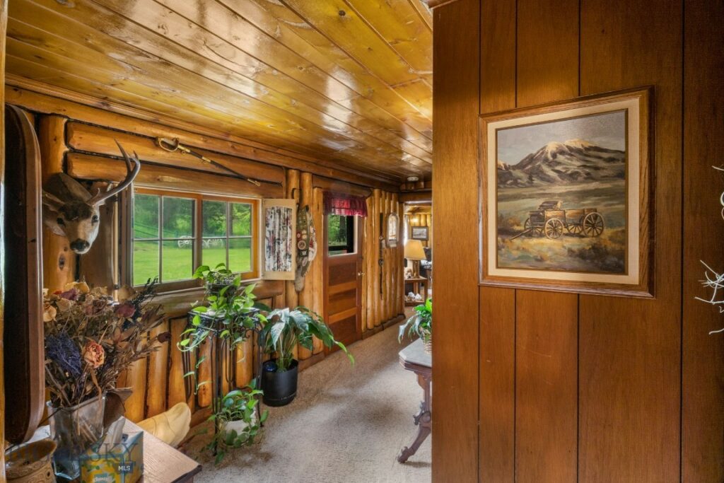 124 Deep Creek Road, Livingston MT 59047